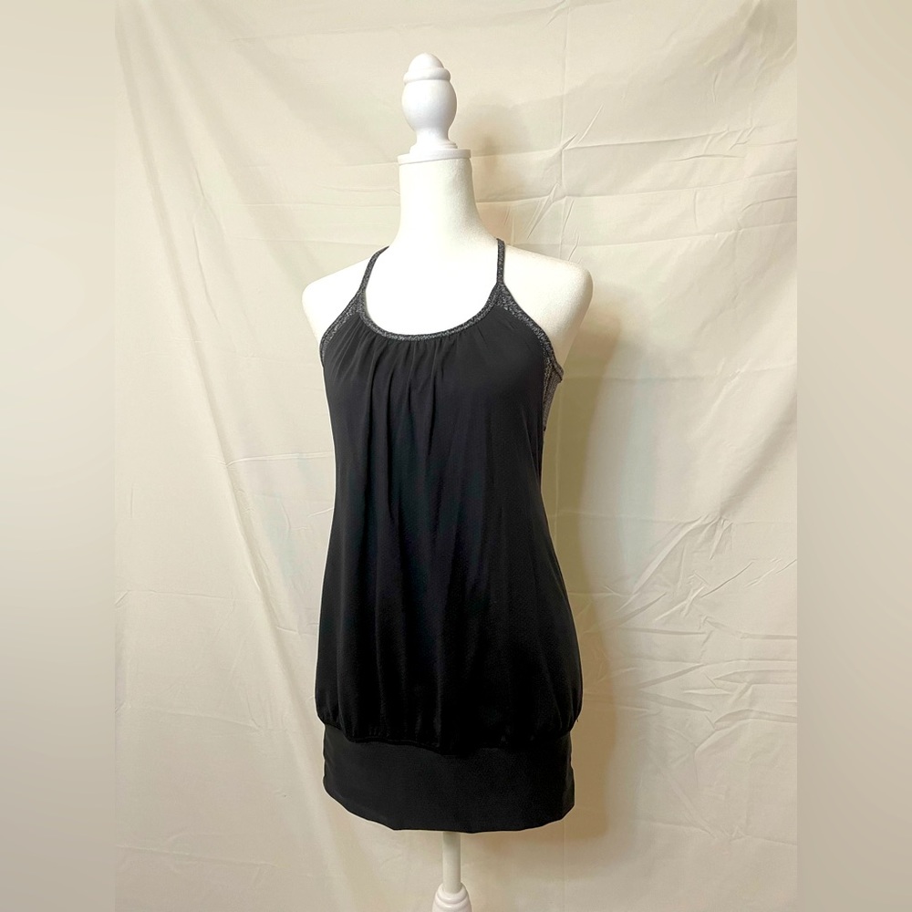 Lululemon yoga top with built-in sports bra, EUC